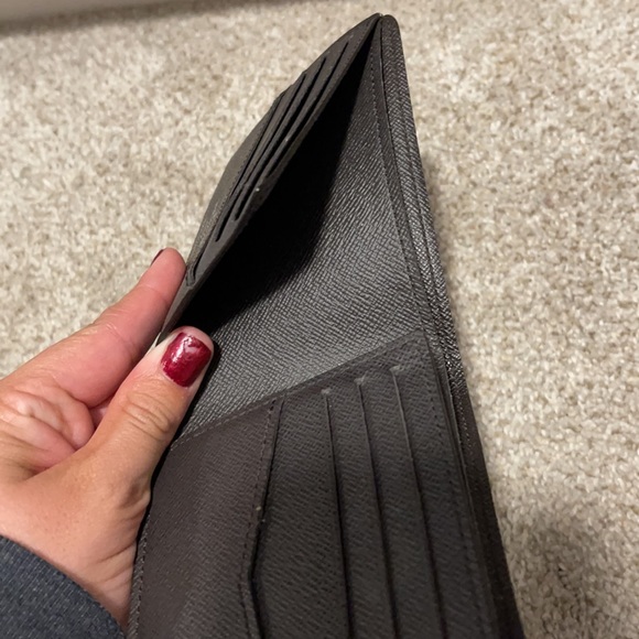 Louis Vuitton men’s wallet!!! - Picture 8 of 8